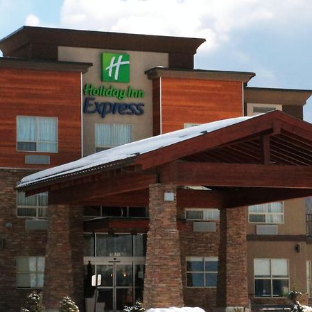 Holiday Inn Express Golden-Kicking Horse By Ihg Exteriér fotografie