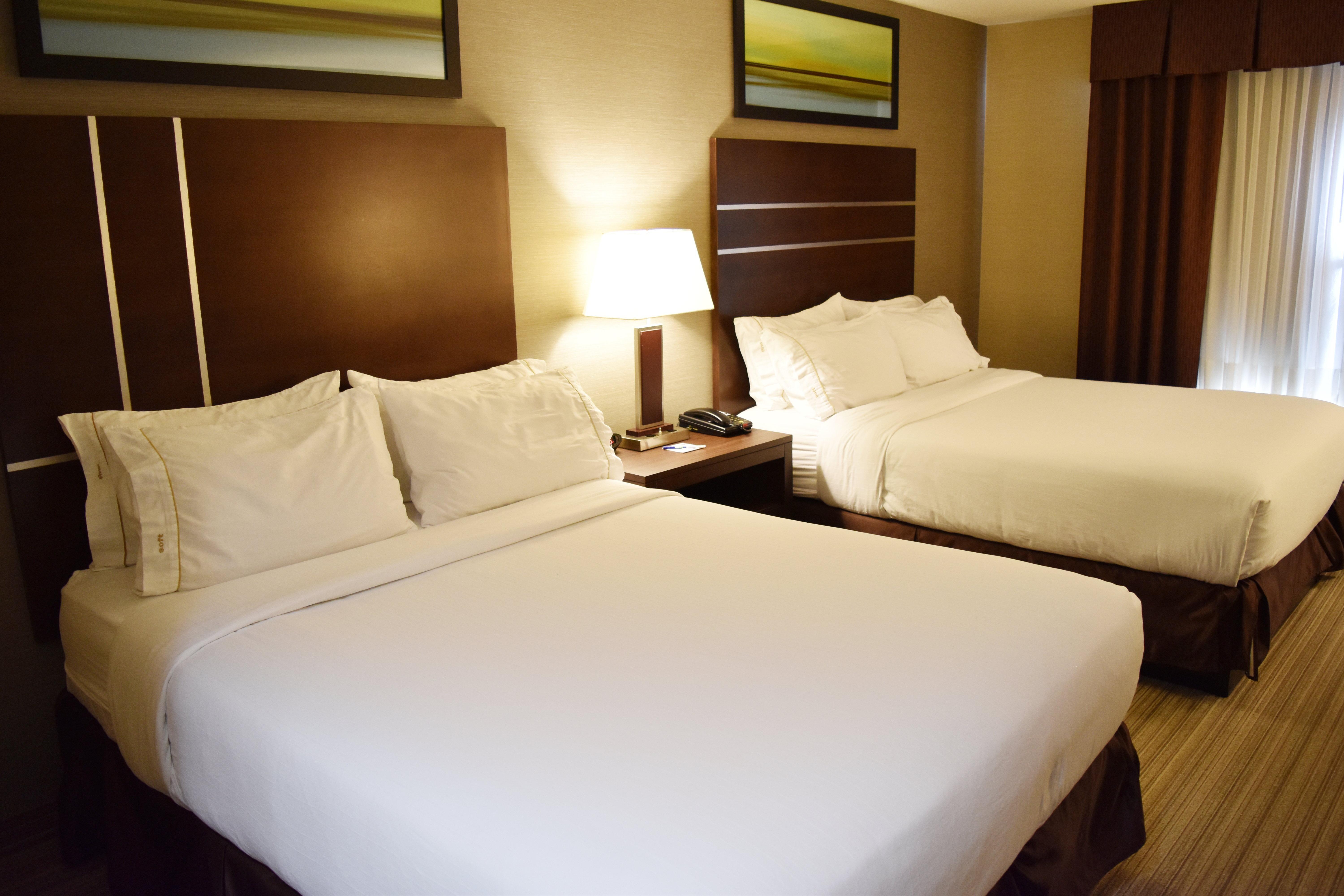 Holiday Inn Express Golden-Kicking Horse By Ihg Exteriér fotografie
