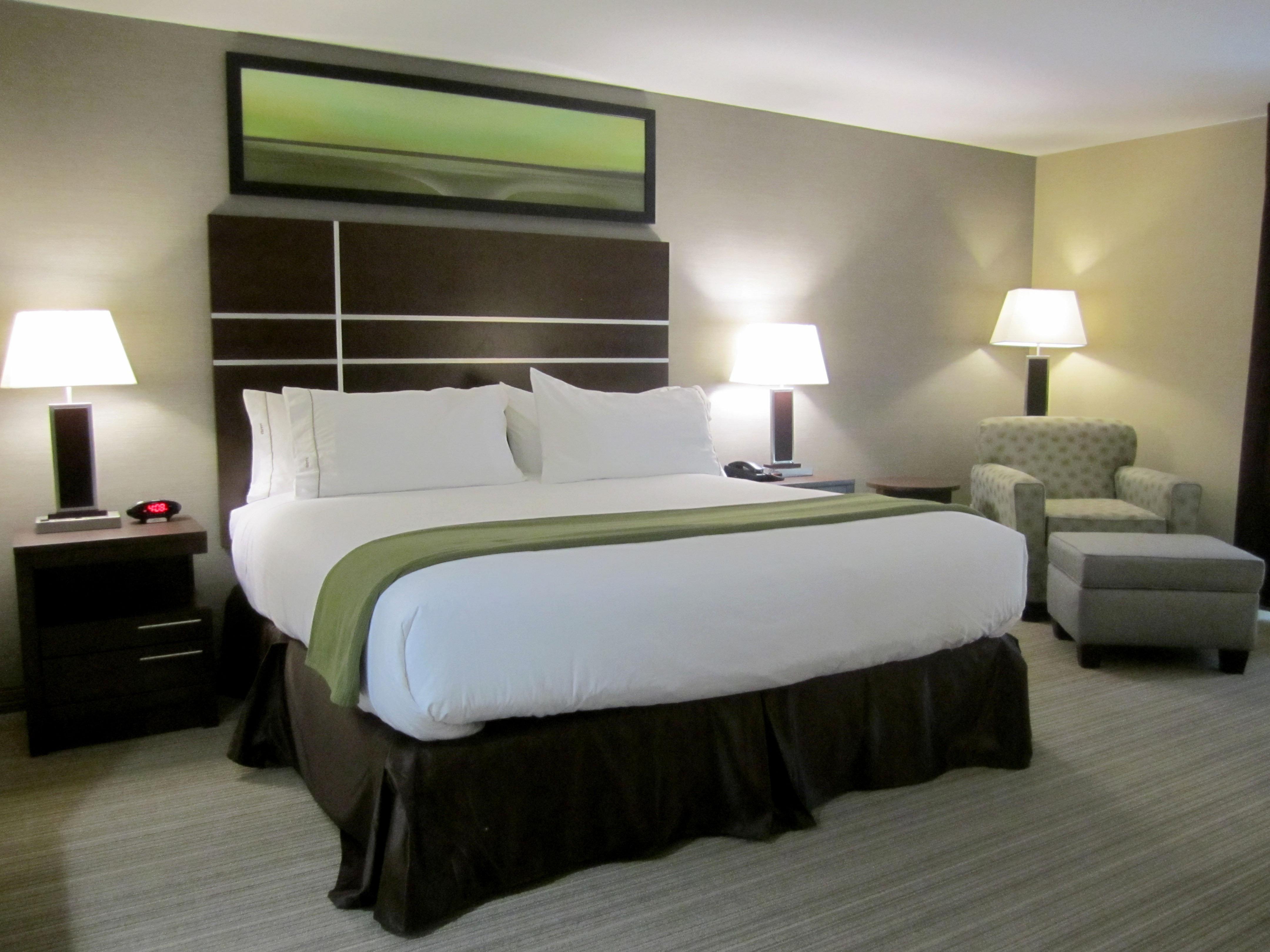 Holiday Inn Express Golden-Kicking Horse By Ihg Exteriér fotografie