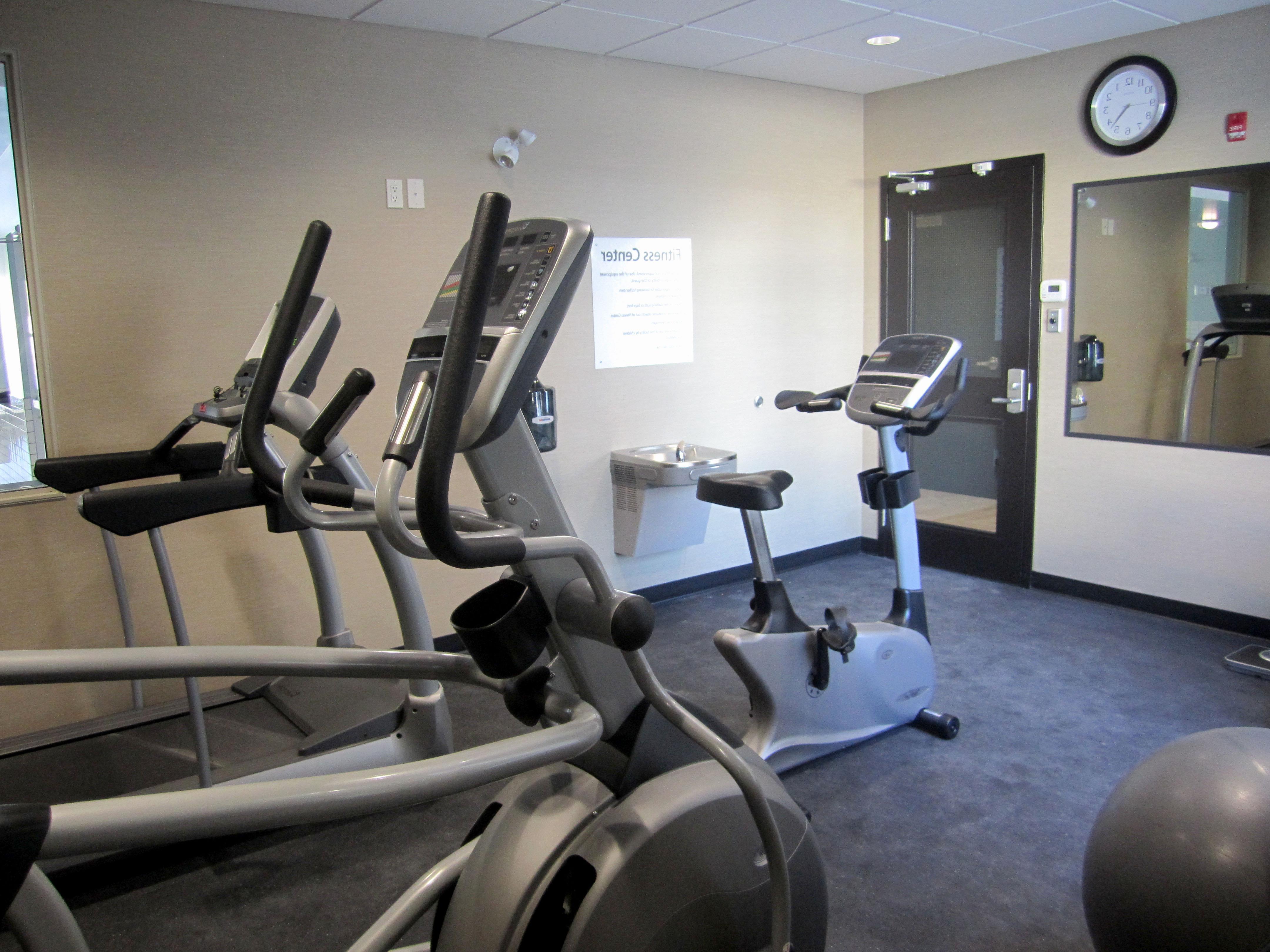 Holiday Inn Express Golden-Kicking Horse By Ihg Exteriér fotografie