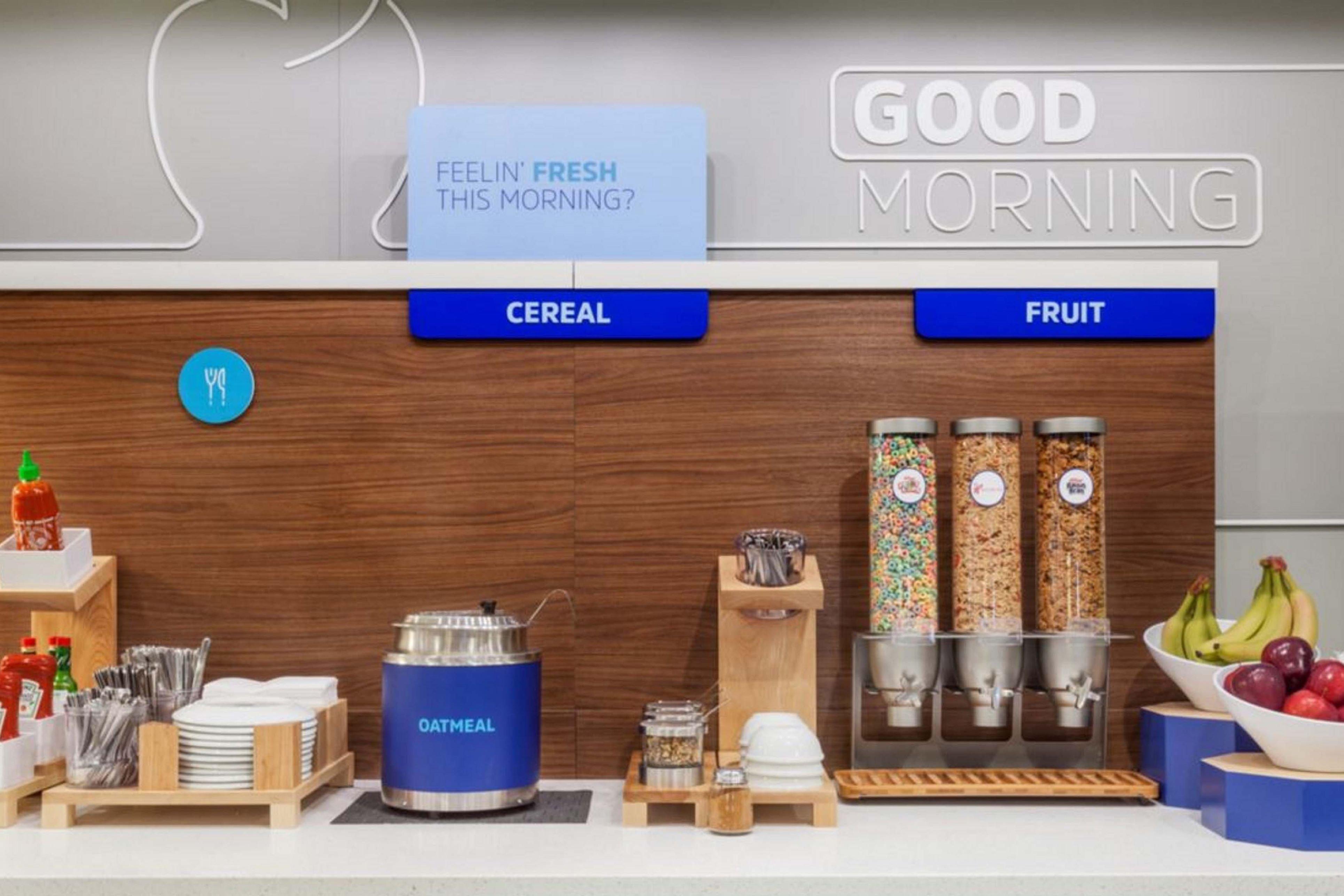 Holiday Inn Express Golden-Kicking Horse By Ihg Exteriér fotografie