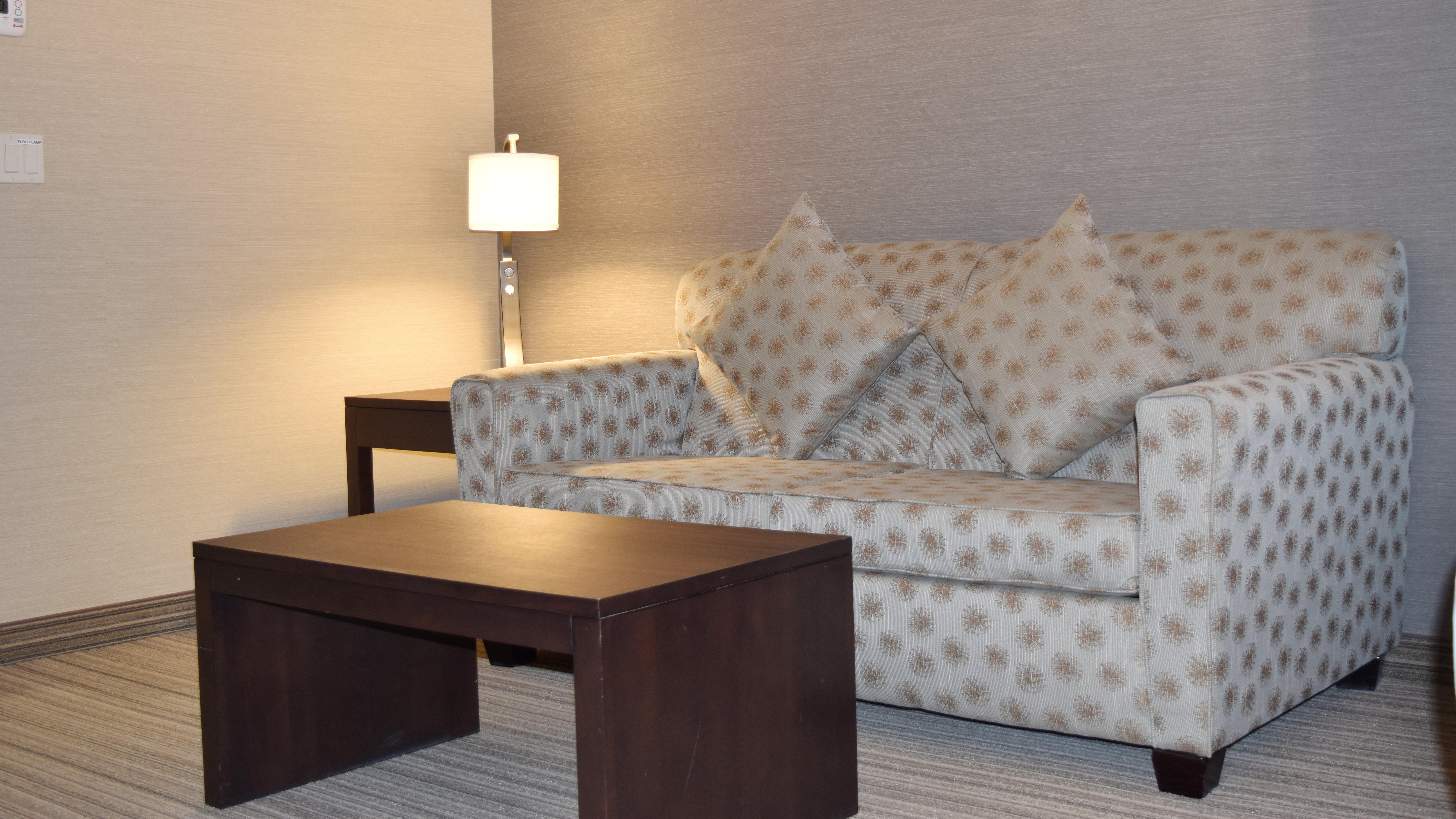 Holiday Inn Express Golden-Kicking Horse By Ihg Exteriér fotografie